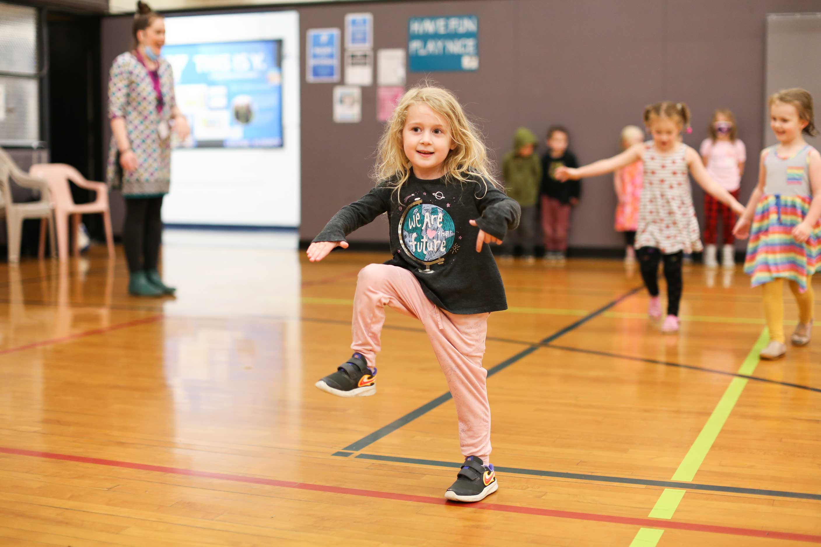 eugene ymca kids camp in basketball gym